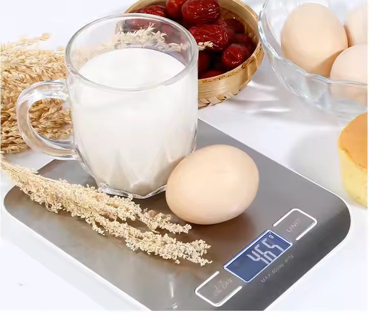 Digital food scale with tare function for baking and meal prep